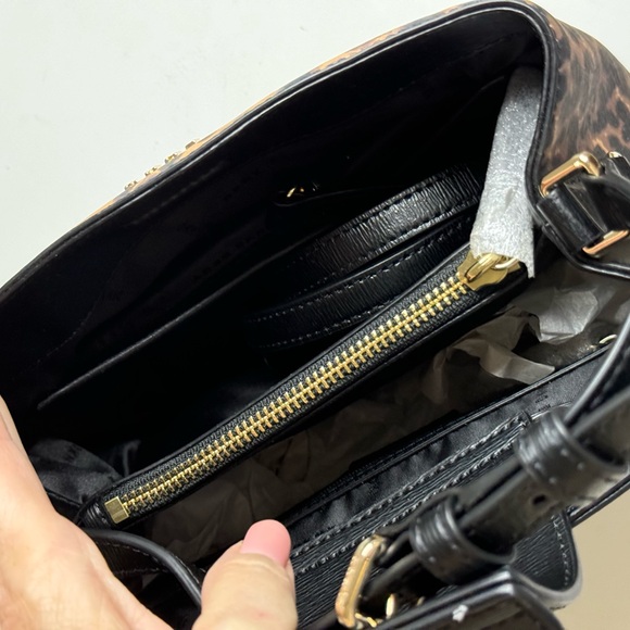 NWT DKNY leopard print bucket bag - Picture 7 of 11